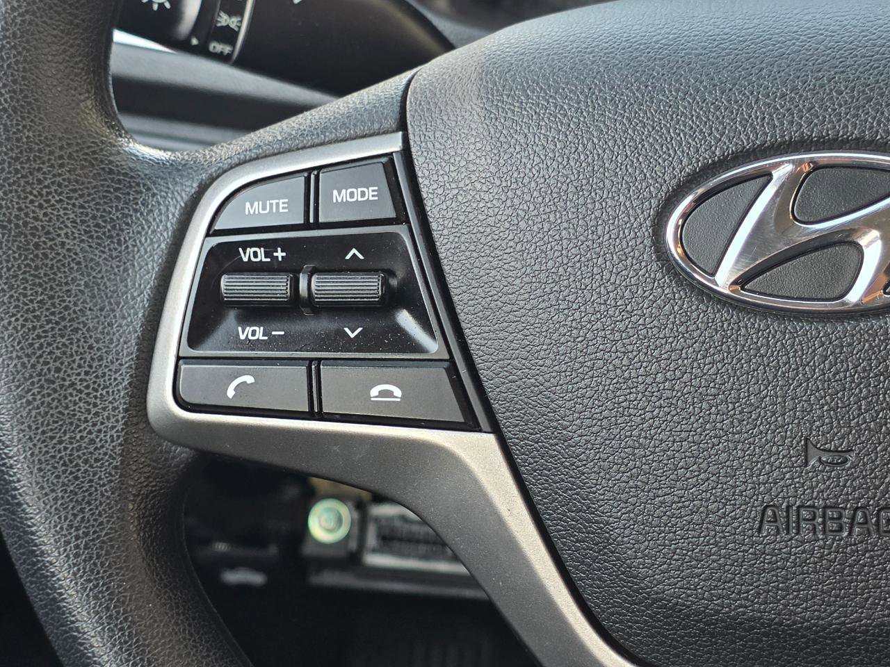 Used 2019 Hyundai Accent SE FWD image 19