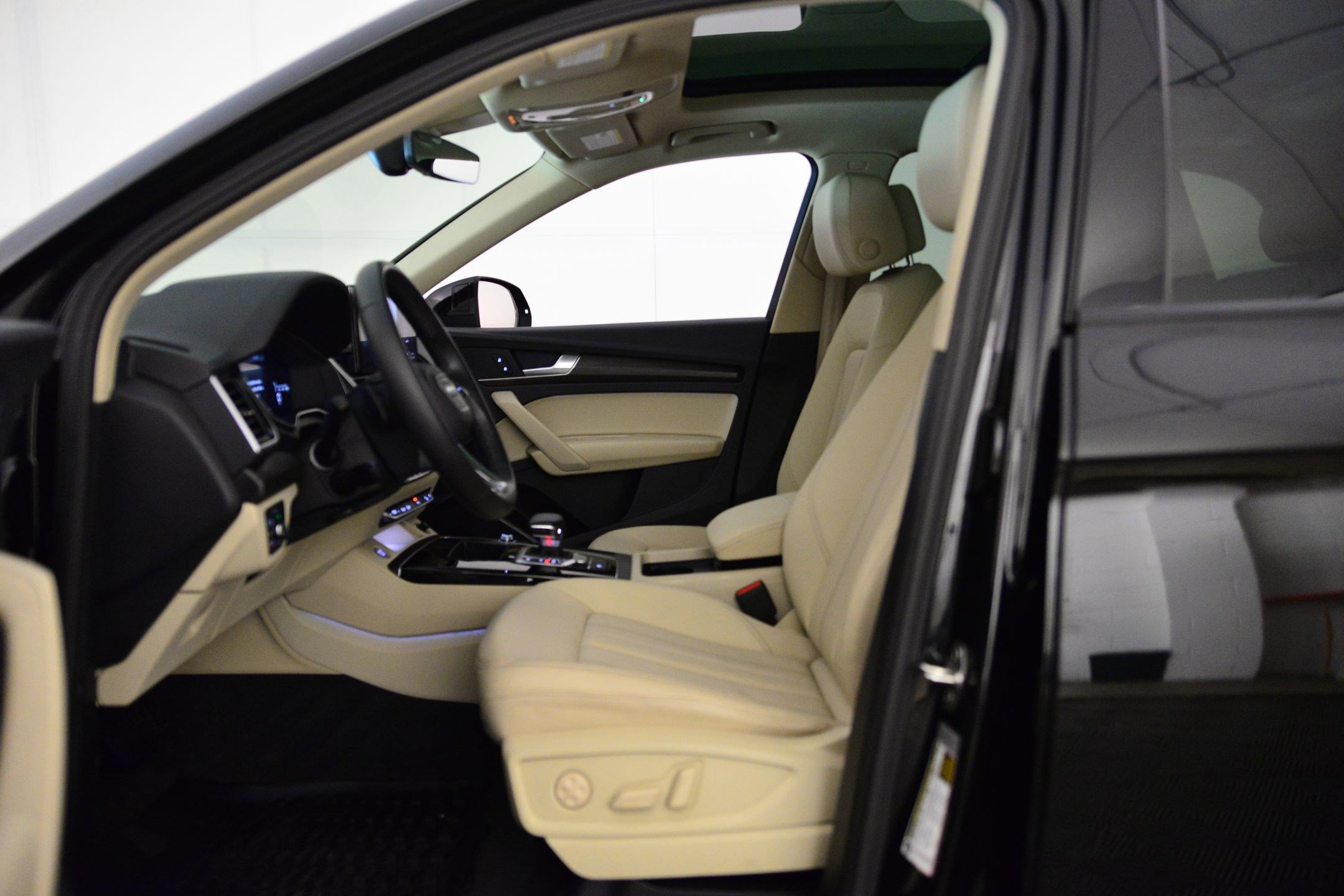 Certified 2025 Audi Q5 2.0T Premium image 26