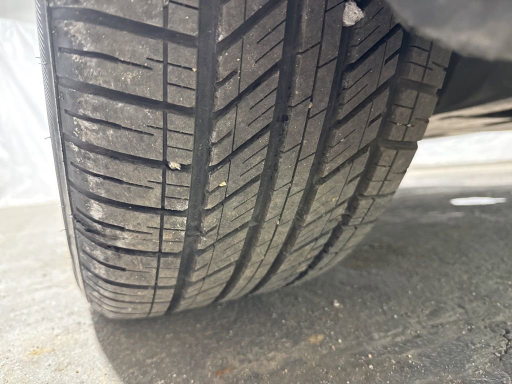 Used 2025 Volkswagen Atlas Cross Sport SE image 41