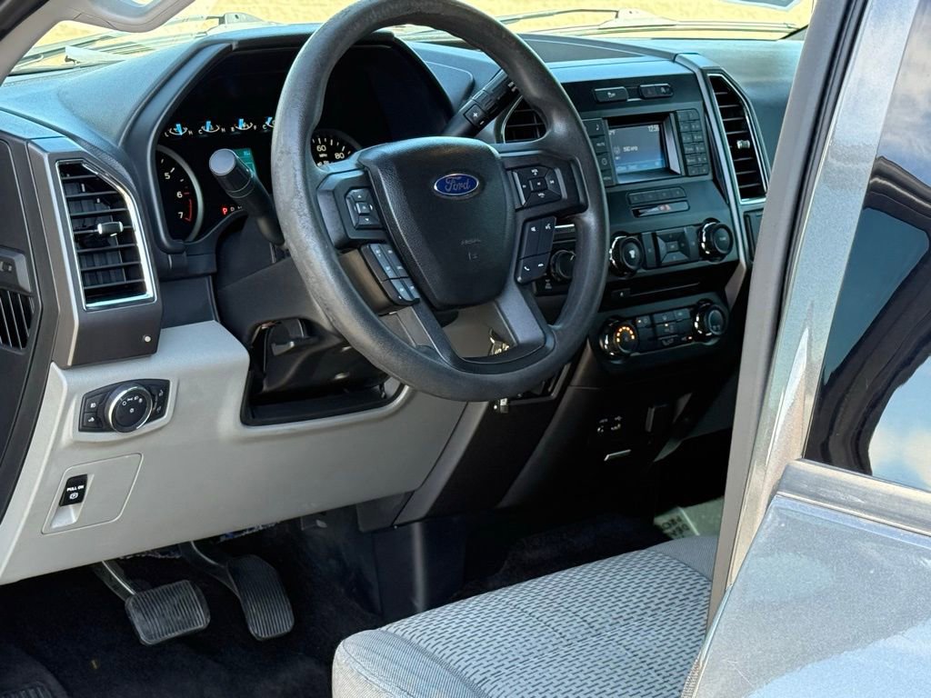 Used 2015 Ford F150 XLT w/ Trailer Tow Package image 6