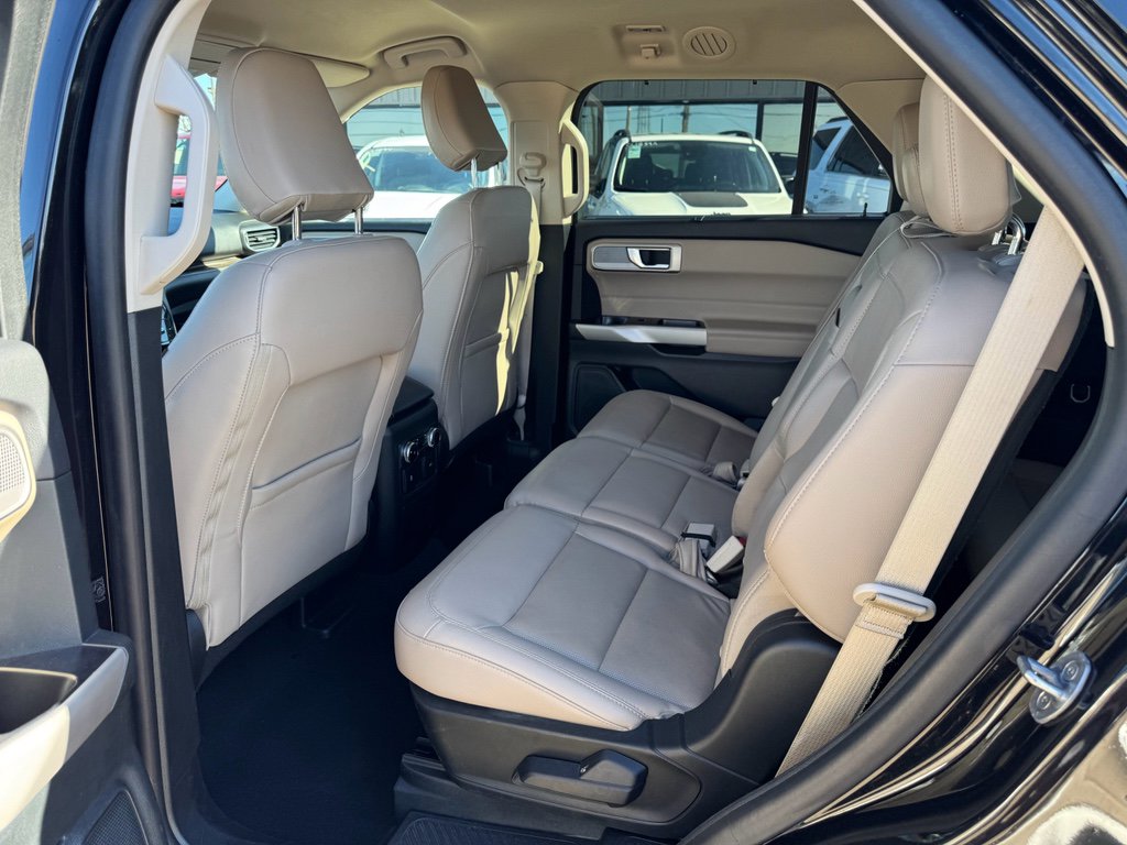 Used 2024 Ford Explorer Limited image 12