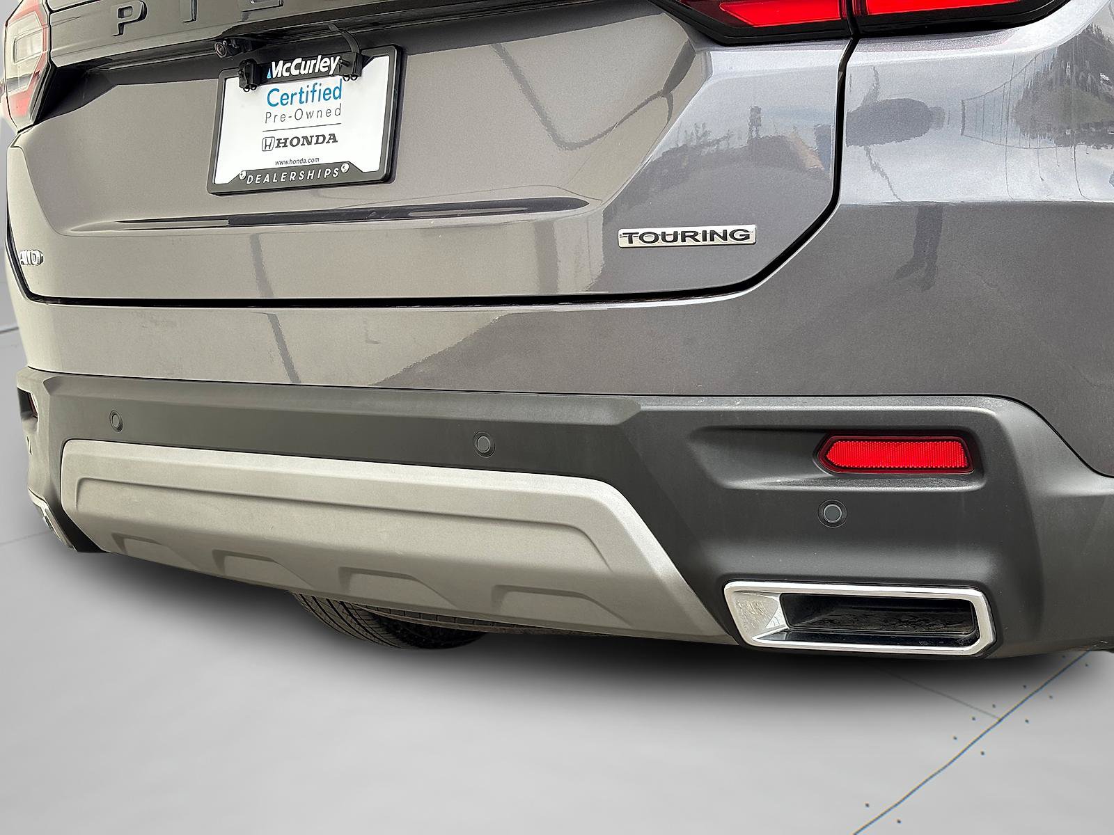Certified 2025 Honda Pilot Touring image 8