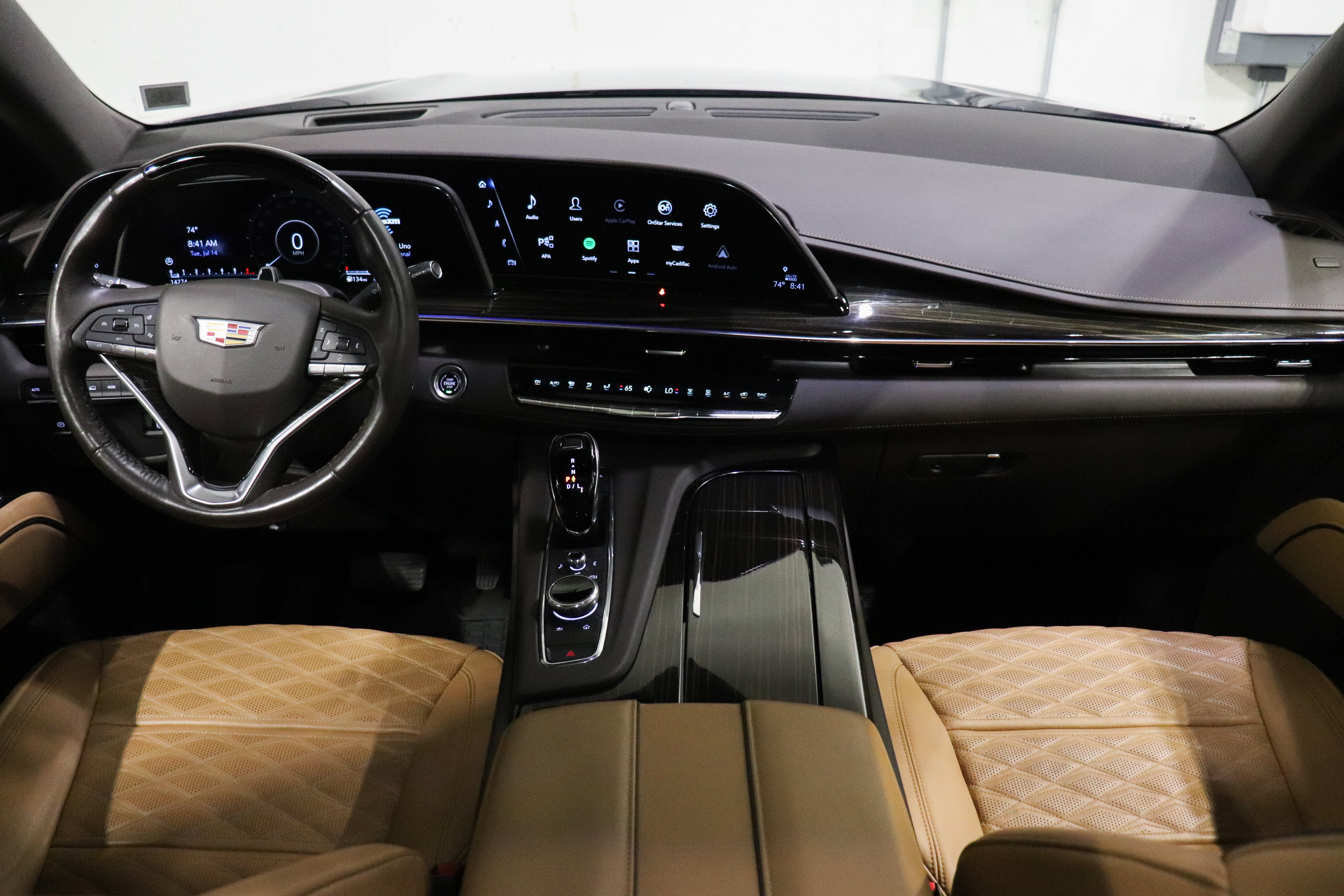 Used 2024 Cadillac Escalade Premium Luxury AWD/4WD image 30