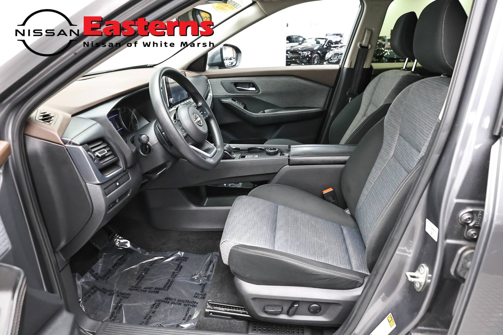 Used 2023 Nissan Rogue SV AWD/4WD image 14
