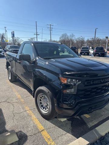 Used 2025 Chevrolet Silverado 1500 W/T w/ Trailering Package image 1