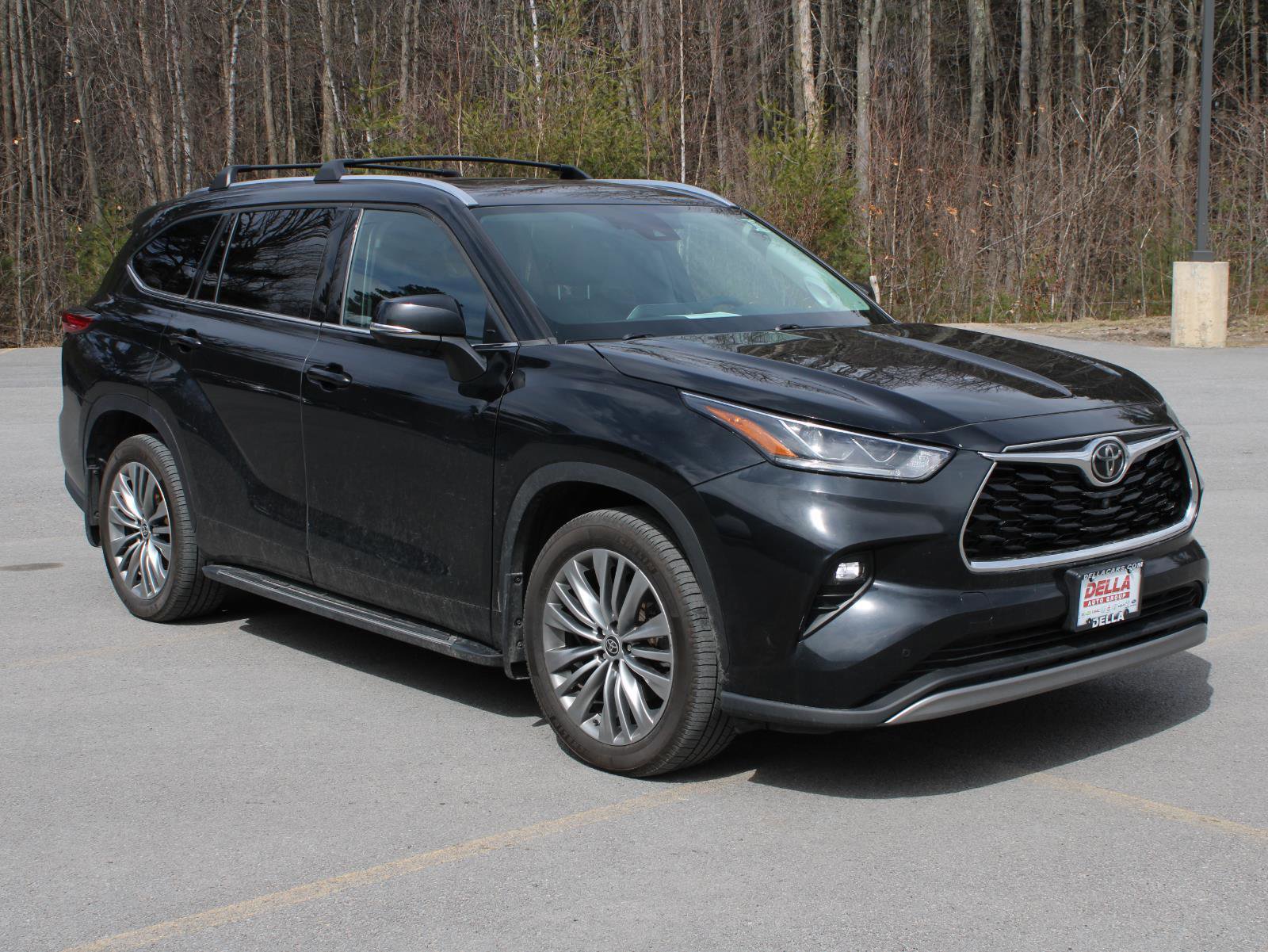 Used 2022 Toyota Highlander Platinum AWD/4WD image 3