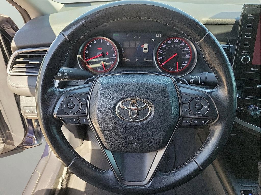 Used 2022 Toyota Camry XSE image 16