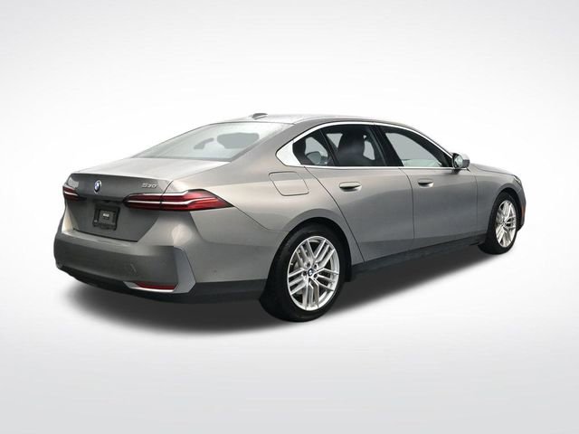 Used 2024 BMW 530i 530i w/ Premium Package image 4