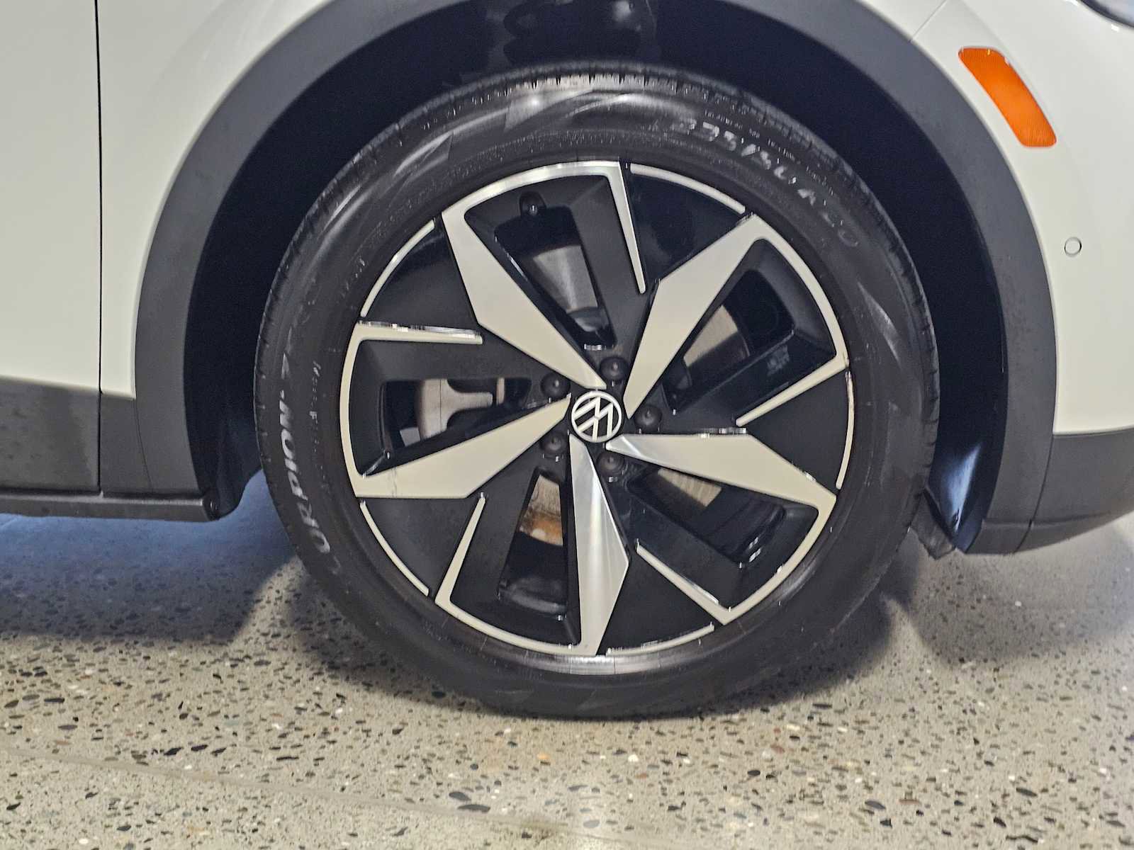 Used 2023 Volkswagen ID.4 Pro S image 9