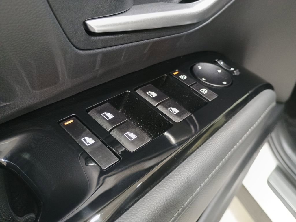 New 2025 Hyundai Tucson Limited image 18