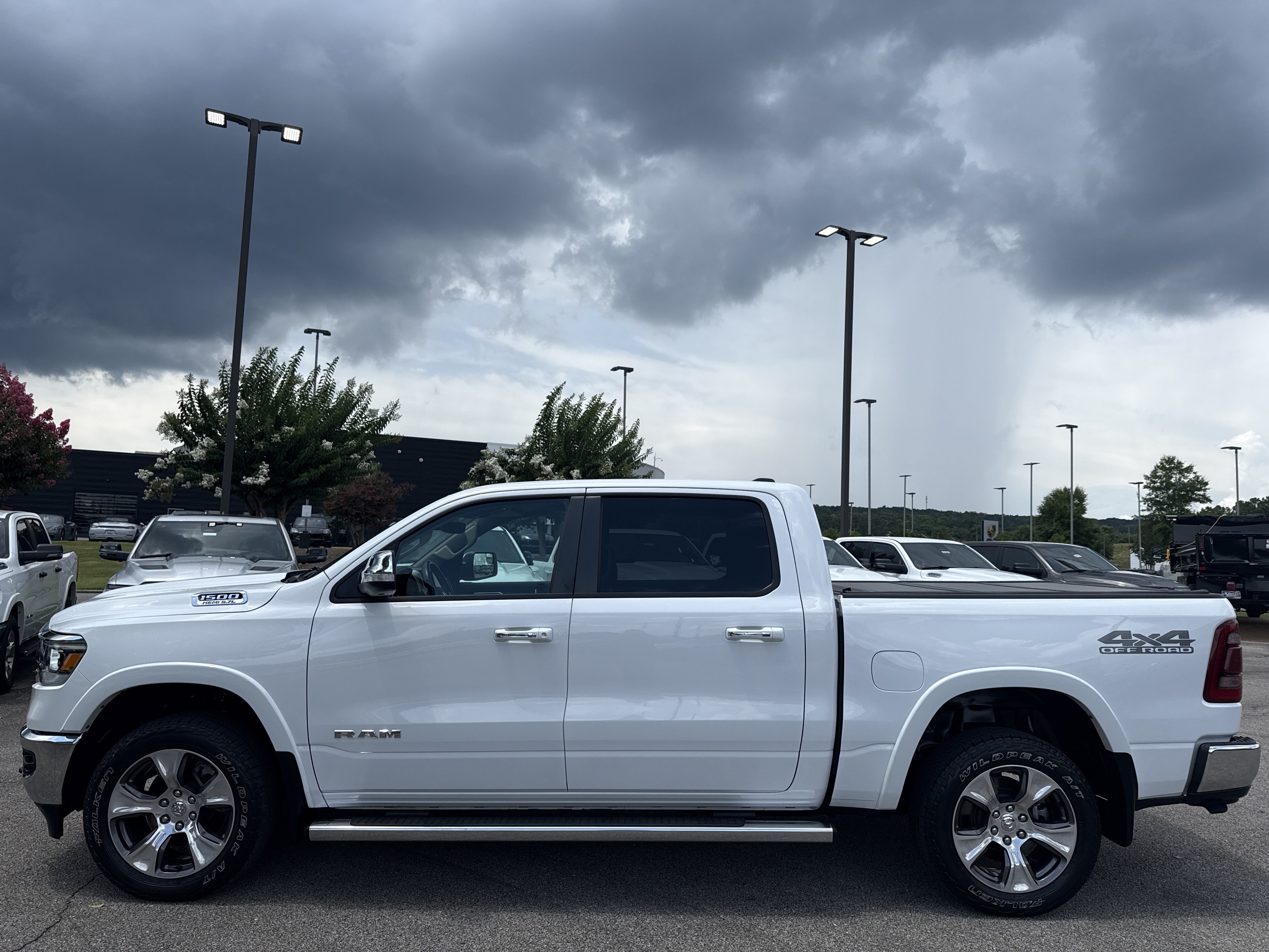 Used 2021 RAM 1500 Laramie AWD/4WD image 4