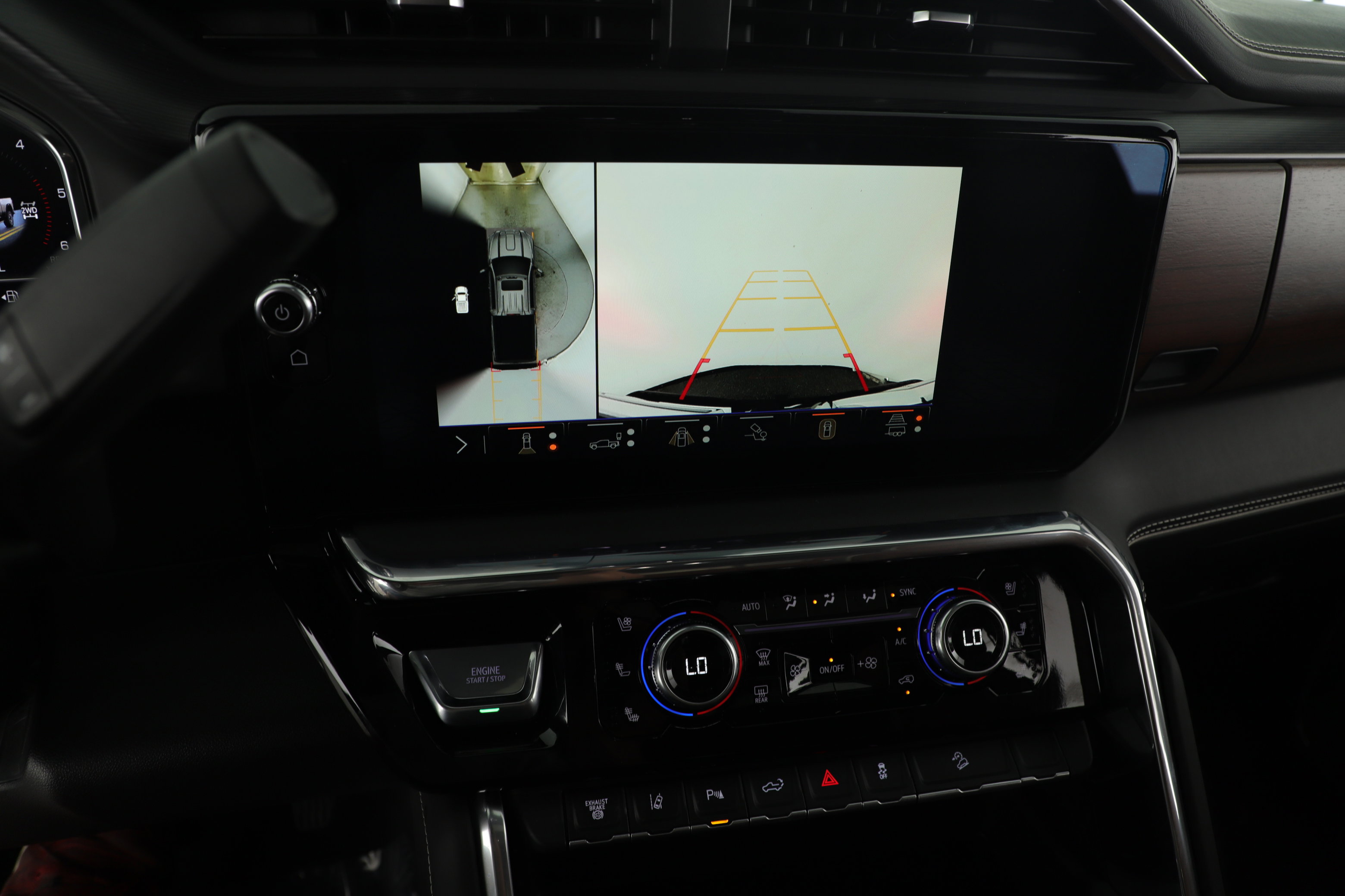 Used 2025 GMC Sierra 2500 Denali Ultimate image 13