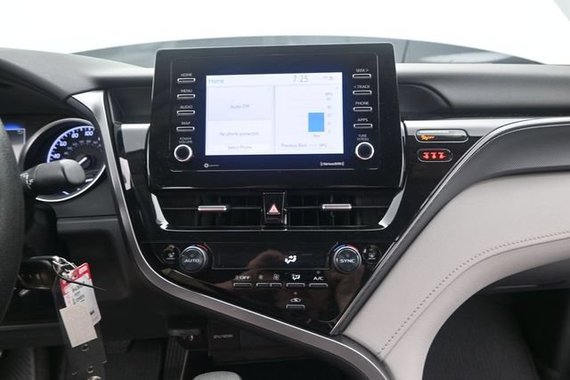 Used 2022 Toyota Camry LE FWD image 8