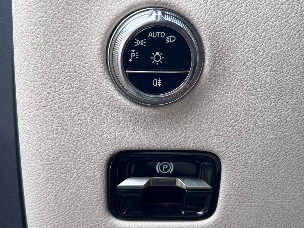 New 2026 Mercedes-Benz GLC 300 4MATIC image 17