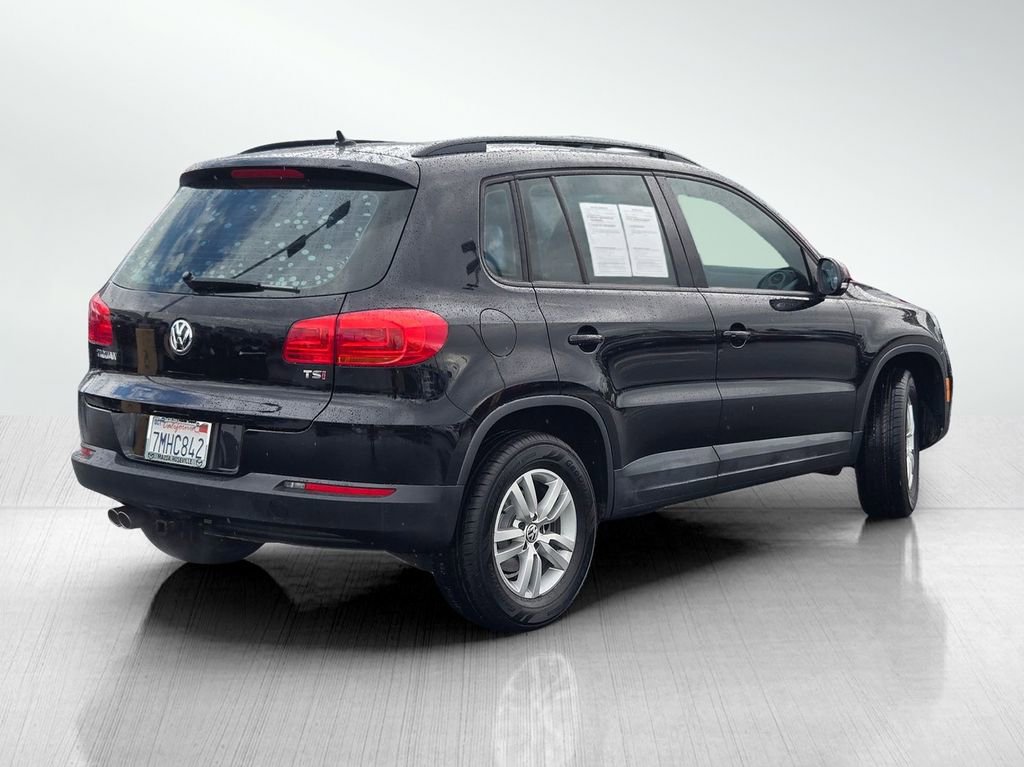 Used 2016 Volkswagen Tiguan S image 4