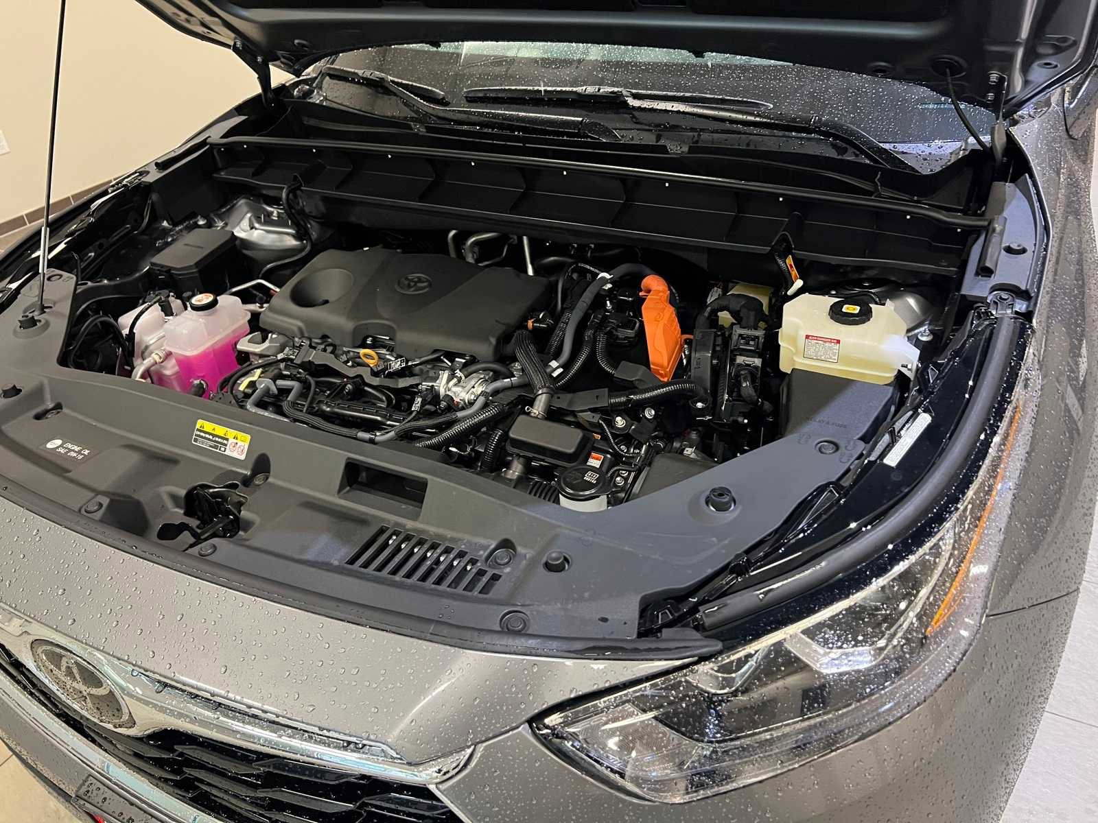 Certified 2025 Toyota Highlander Platinum image 9