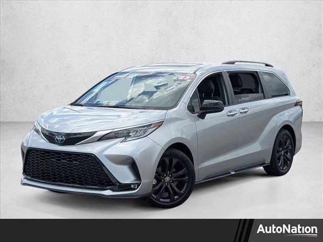 Used 2023 Toyota Sienna XSE w/ XSE Plus Package FWD image 1