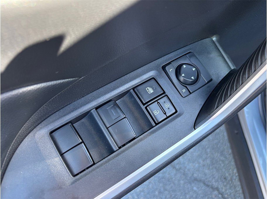 Used 2023 Toyota RAV4 LE image 17