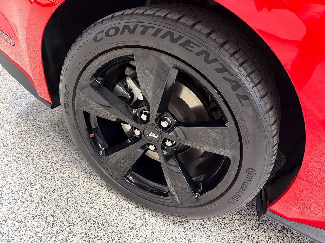Used 2022 Ford Mustang GT Premium w/ Black Accent Package RWD image 37