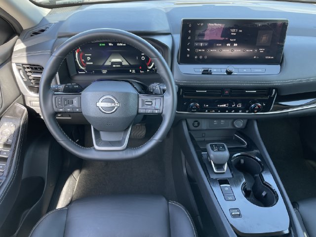 Used 2026 Nissan Rogue SL FWD image 11