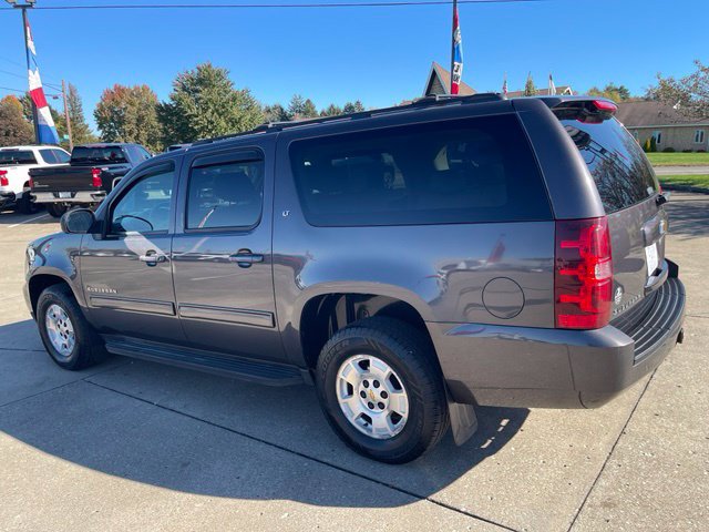 Used 2010 Chevrolet Suburban LT AWD/4WD image 4