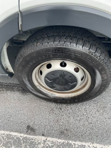 Used 2018 Ford Transit 150 XL image 33
