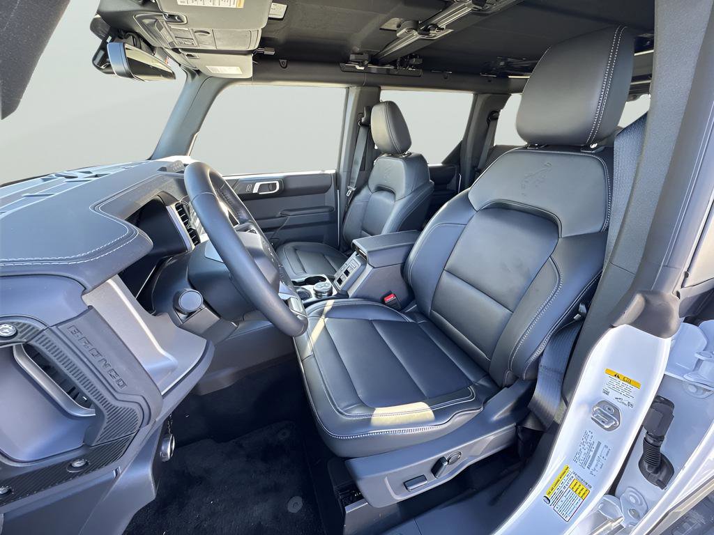 New 2025 Ford Bronco Outer Banks w/ Sasquatch Package AWD/4WD image 13