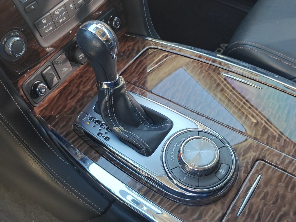 Used 2020 Nissan Armada Platinum w/ Interior Lighting Package image 20