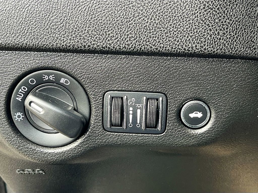 Used 2023 Dodge Charger GT w/ Technology Group image 10