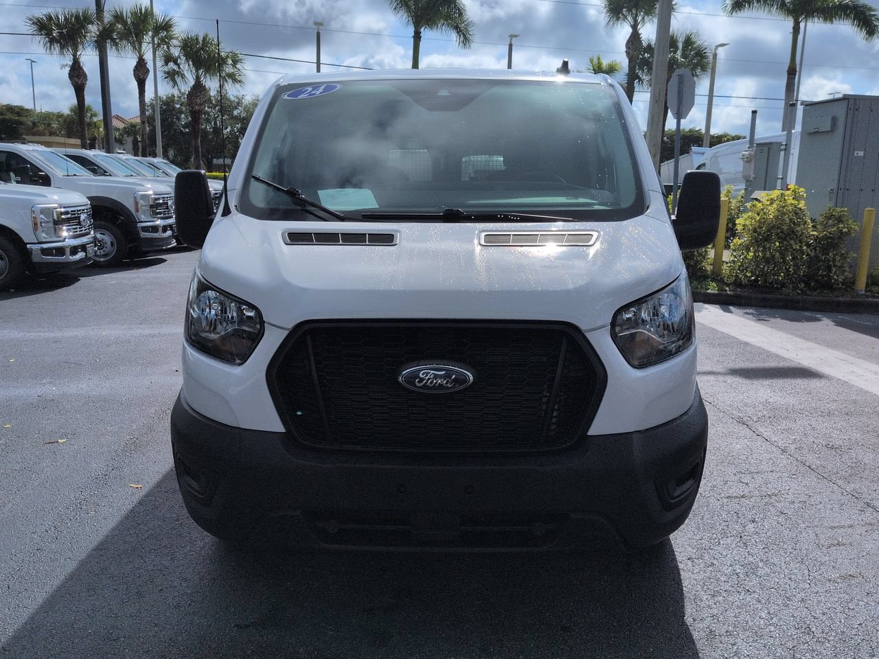Used 2024 Ford Transit 150 Low Roof RWD image 9