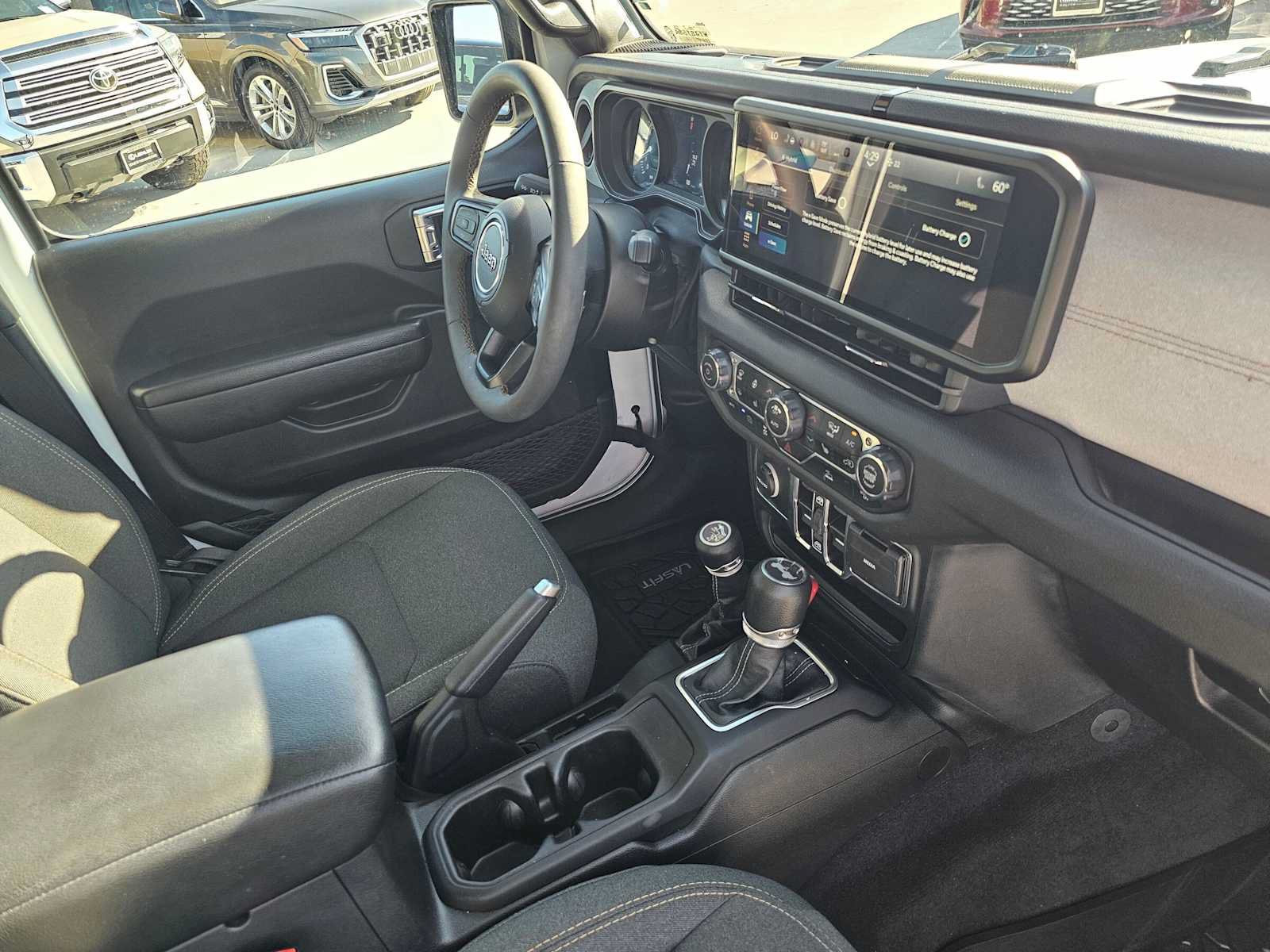 Used 2024 Jeep Wrangler Unlimited w/ Convenience Group AWD/4WD image 11