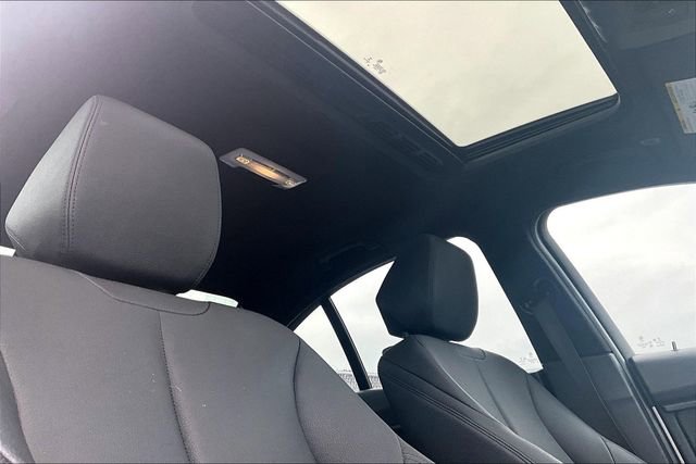 Used 2018 BMW 320i Sedan image 15