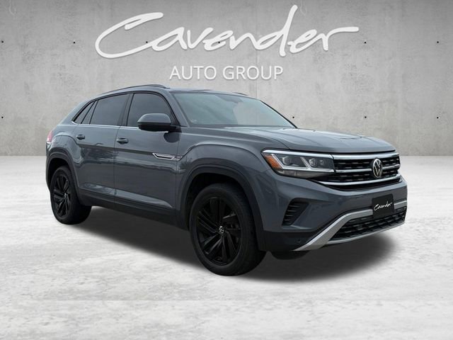 Used 2022 Volkswagen Atlas Cross Sport SE image 2