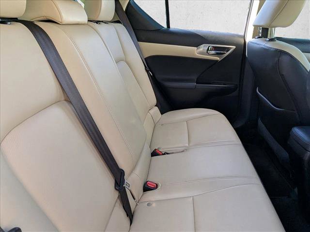 Used 2017 Lexus CT 200h image 21