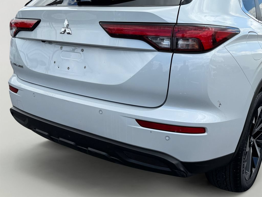 Used 2022 Mitsubishi Outlander ES AWD/4WD image 10