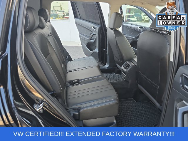 Used 2024 Volkswagen Tiguan SE w/ Panoramic Sunroof Package AWD/4WD image 9