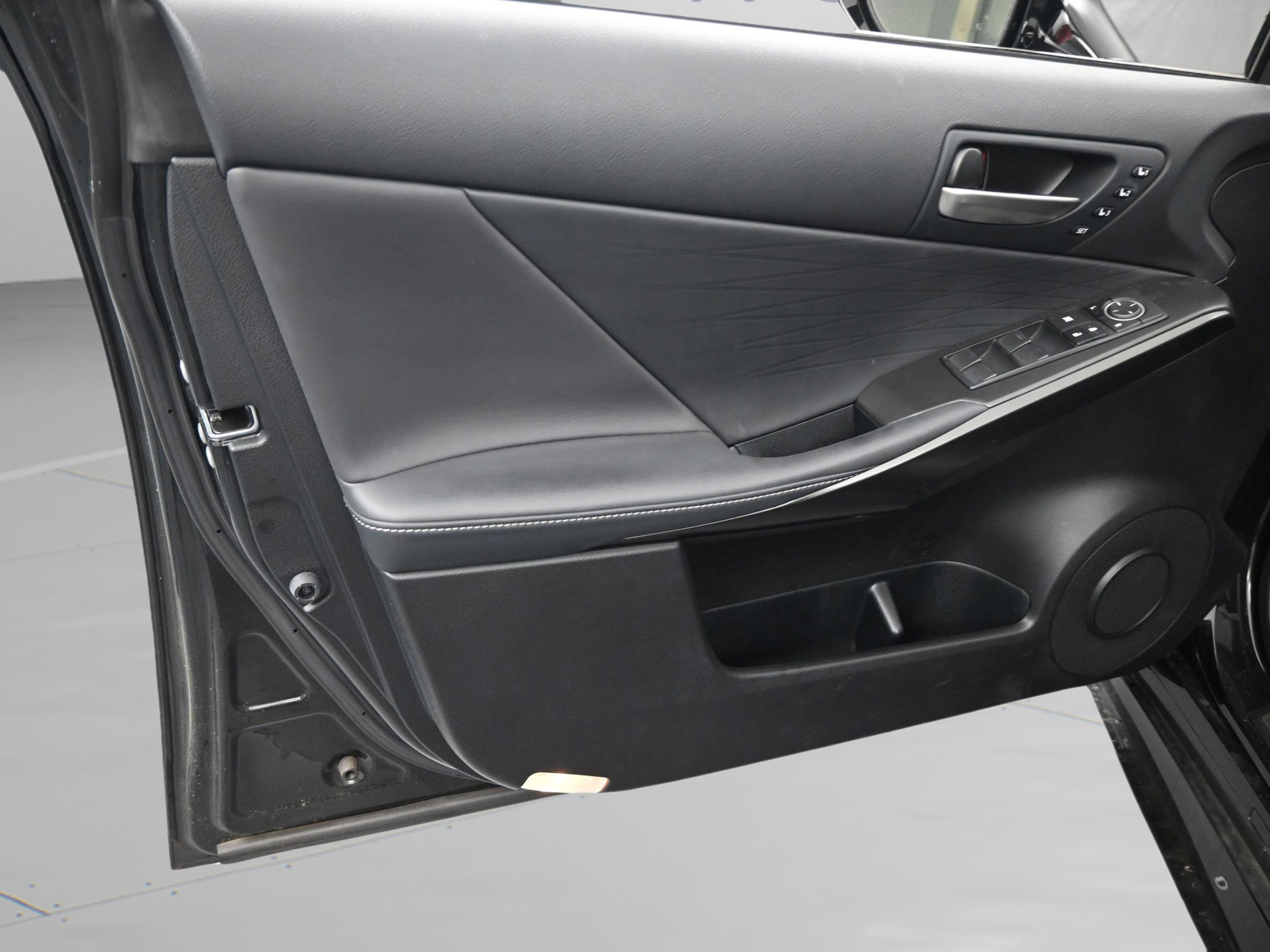 Certified 2023 Lexus IS 350 F Sport w/ Navigation Package image 31