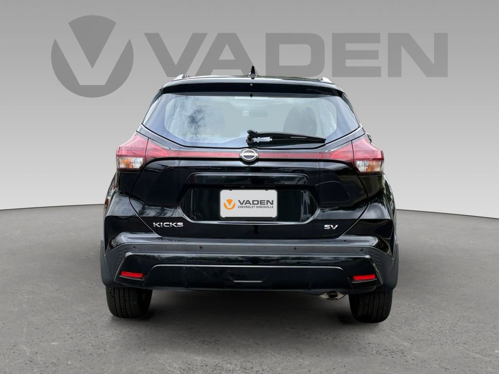 Used 2022 Nissan Kicks SV FWD image 18