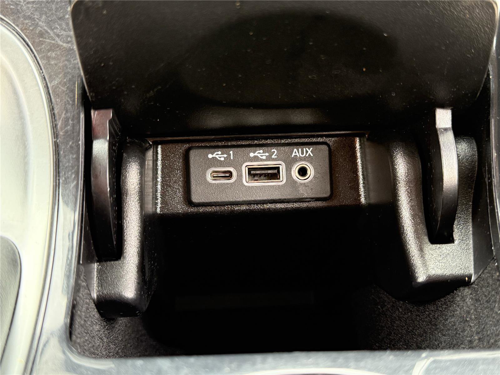 Used 2023 Nissan Maxima Platinum w/ Sport Mat Group FWD image 7