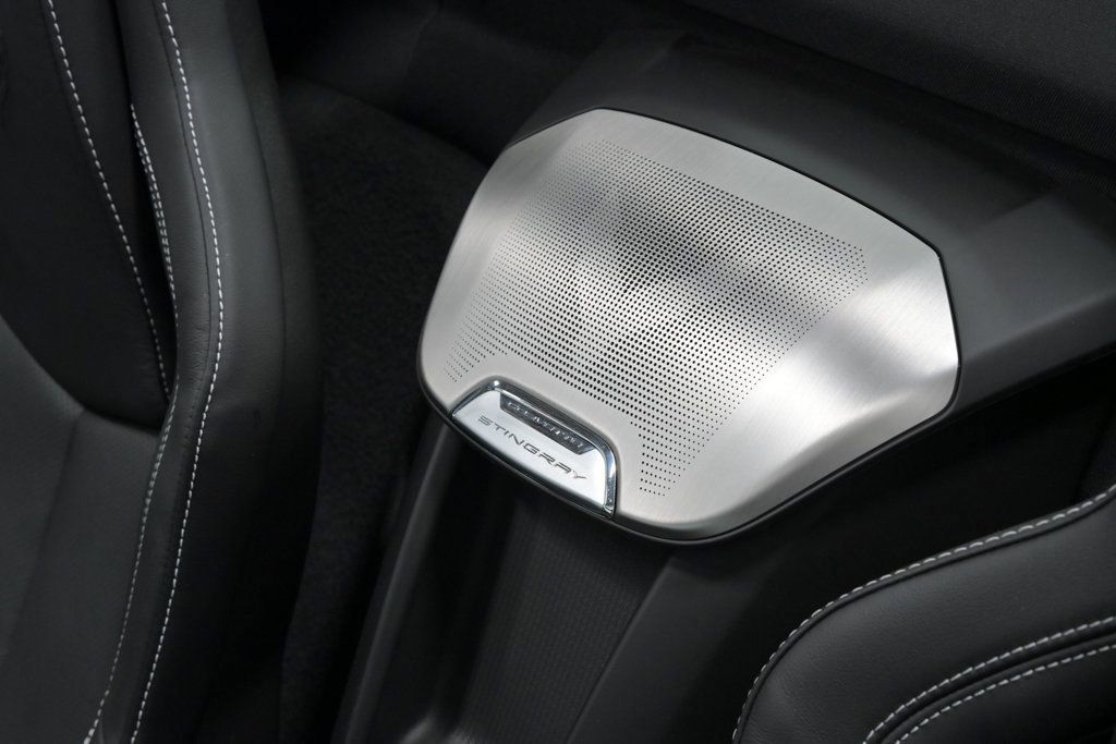 Used 2021 Chevrolet Corvette Stingray Preferred Conv w/ Z51 Performance Package RWD image 34