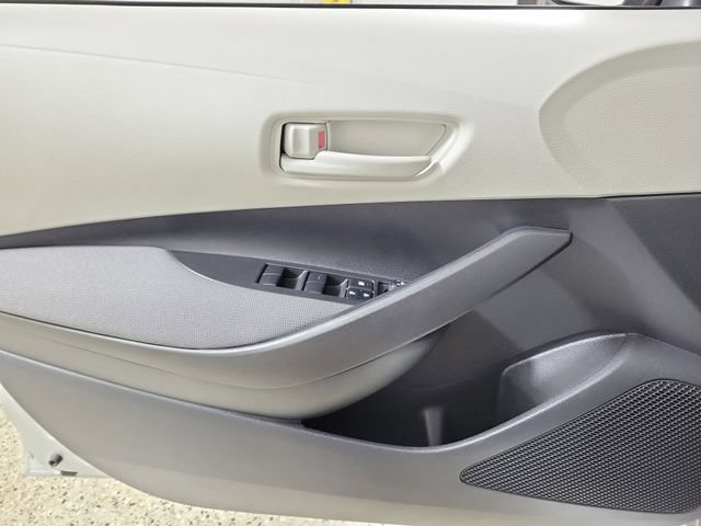 Used 2025 Toyota Corolla LE FWD image 21