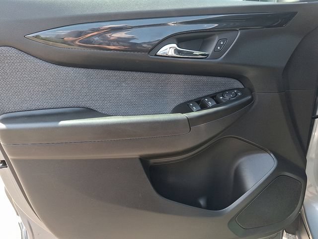 Used 2025 Chevrolet TrailBlazer LT AWD/4WD image 12