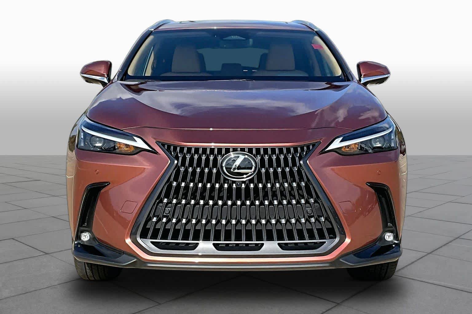 Used 2025 Lexus NX 350 AWD w/ Accessory Package (Z2) image 4