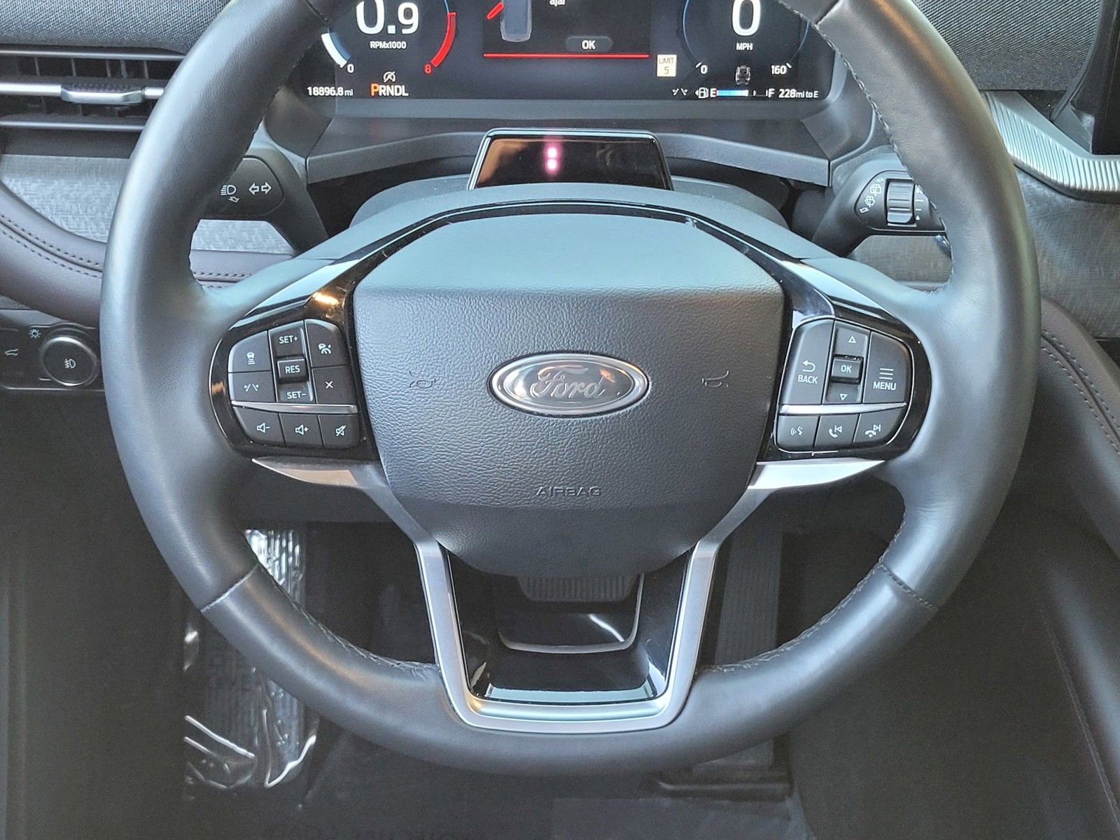 Used 2025 Ford Explorer Platinum w/ LUX Leather Package image 13