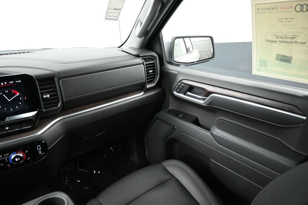 Used 2026 GMC Sierra 1500 SLT RWD image 13
