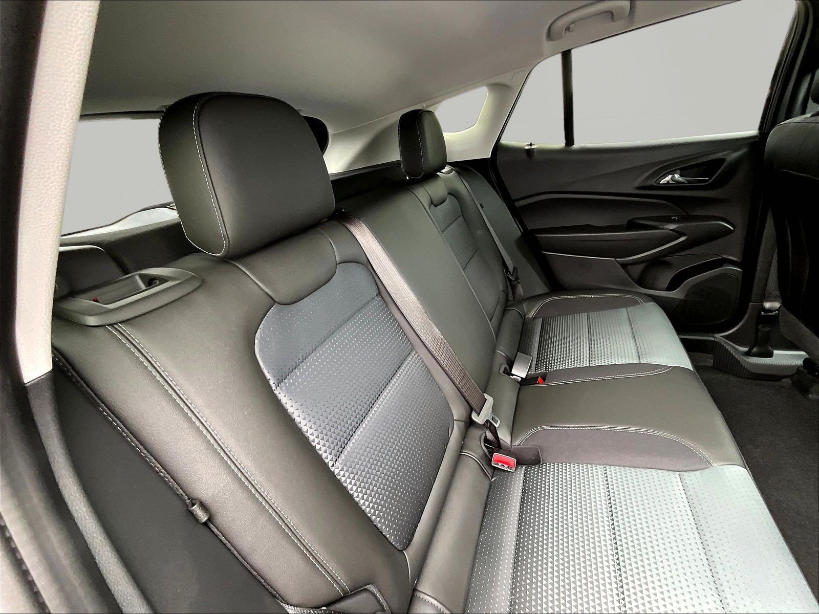 New 2026 Chevrolet Trax LT w/ LT Convenience Package FWD image 20