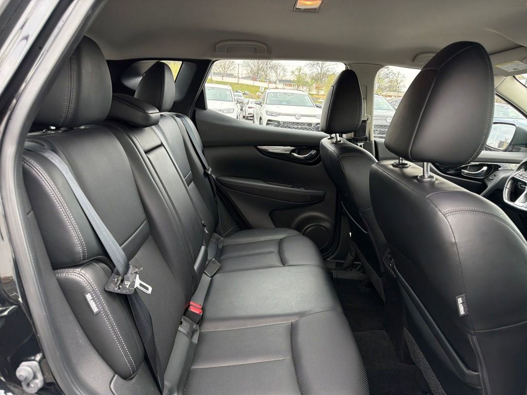 Used 2022 Nissan Rogue Sport SL image 51