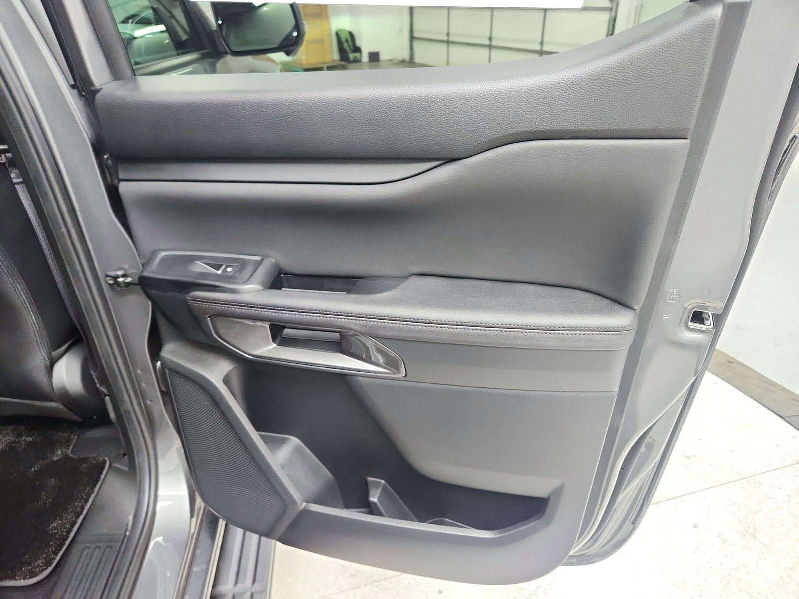 New 2025 Ford Ranger Lariat w/ FX4 Off-Road Package image 39