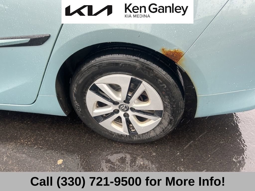 Used 2016 Toyota Prius Four w/ Advanced Technology Package image 23