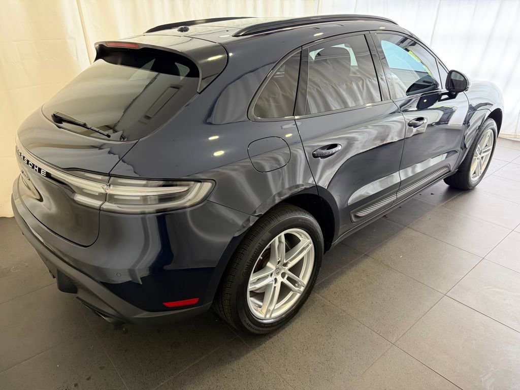 Certified 2023 Porsche Macan AWD/4WD image 9
